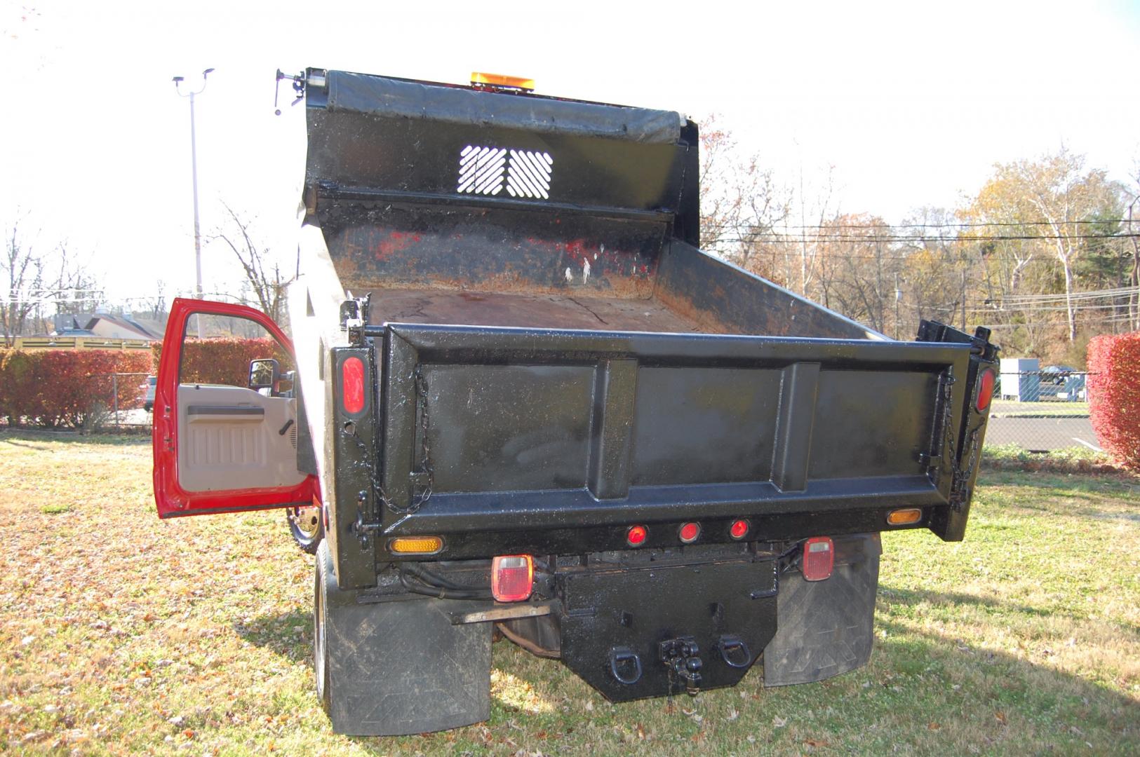 2008 RED /Grey Vinyl Ford F-350 SD XL DRW 4WD (1FDWF37R68E) with an 6.4L V8 OHV 32V TURBO DIESEL engine, Manual transmission, located at 6528 Lower York Road, New Hope, PA, 18938, (215) 862-9555, 40.358707, -74.977882 - This vehicle has a reconstructed title. Here we have a 2008 Ford F350 dump body with a 6.4L V8 Diesel engine putting power to the ground via a manual shifting 4X4 transmission. The interior offers grey leather, AC/HEAT, AM/FM radio, roll up windows and front airbags for safety. The exterior offers r - Photo#19